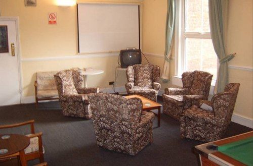The Pines Guest Accommodation Chippenham  Exteriör bild