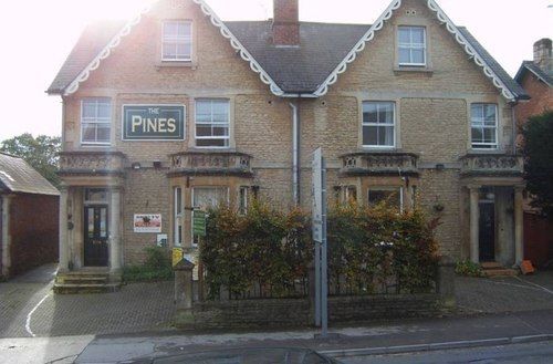 The Pines Guest Accommodation Chippenham  Exteriör bild